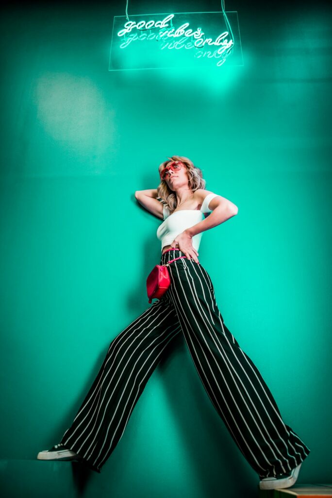 Sartorial Geometry: The Structural Power of Pleated Fabrics